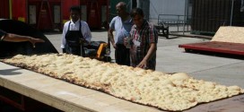 Firefighters Make World’s Largest Naan